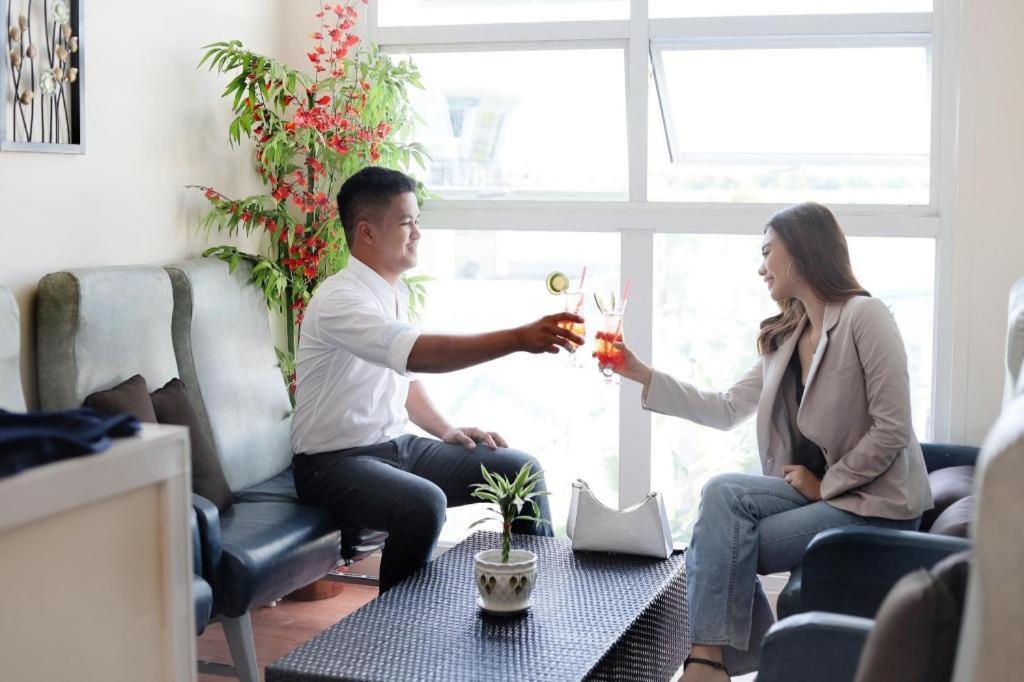 エアロストップ ホテル&レストラン プラリデル エクステリア 写真